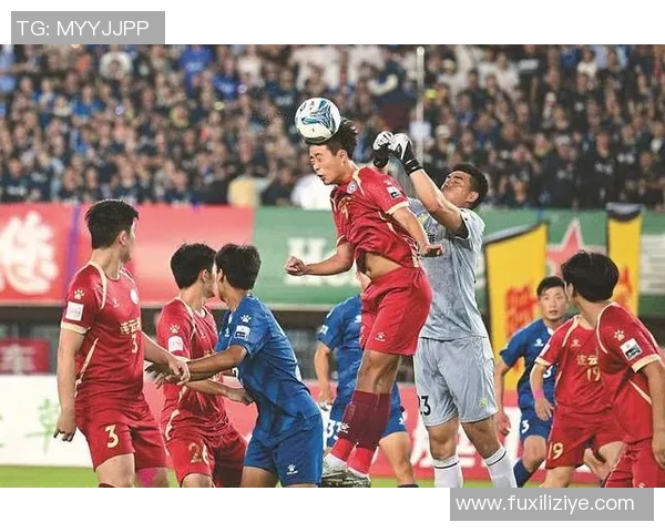 战鼓先行!南通球迷会携5年怀念重返南京奥体 为苏超决赛热血助威